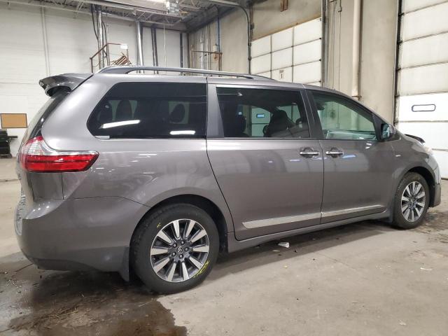 Photo 3 from auction – 2018 TOYOTA SIENNA XLE with VIN 5TDDZ3DC3JS206134