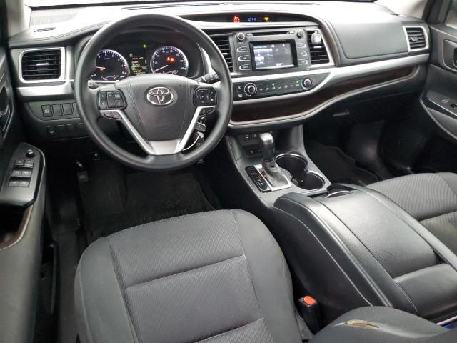 Photo 8 from auction – 2017 TOYOTA HIGHLANDER with VIN 5TDBZRFH5HS414612