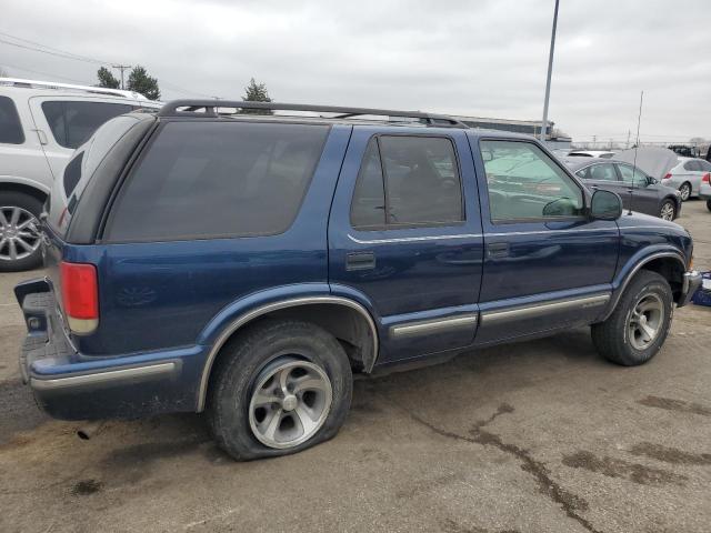 Photo 3 from auction – 1998 CHEVROLET BLAZER with VIN 1GNCS13W2W2250714