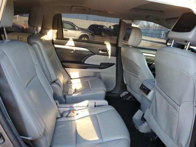 Photo 11 from auction – 2016 TOYOTA HIGHLANDER with VIN 5TDKKRFH9GS142486