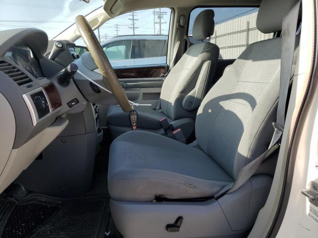 Photo 7 from auction – 2010 CHRYSLER TOWN & COU with VIN 2A4RR5D14AR479067