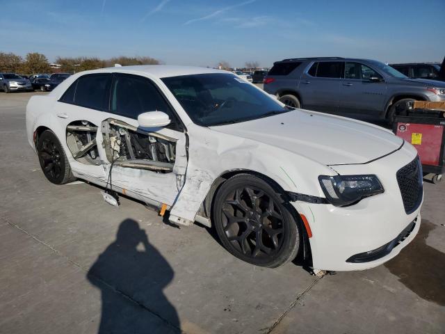 Photo 4 from auction – 2019 CHRYSLER 300 S with VIN 2C3CCABG9KH708125