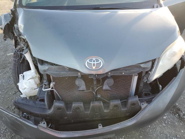 Photo 12 from auction – 2012 TOYOTA SIENNA XLE with VIN 5TDYK3DC3CS197895