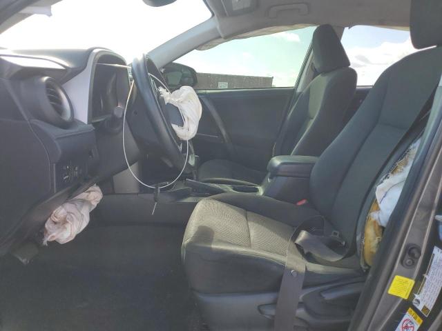 Photo 7 from auction – 2018 TOYOTA RAV4 LE with VIN JTMZFREV7JJ154571
