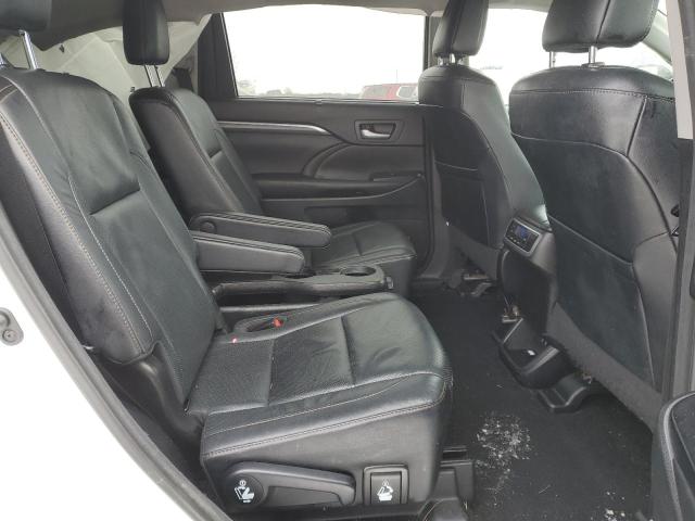 Photo 11 from auction – 2017 TOYOTA HIGHLANDER with VIN 5TDDZRFH7HS404589