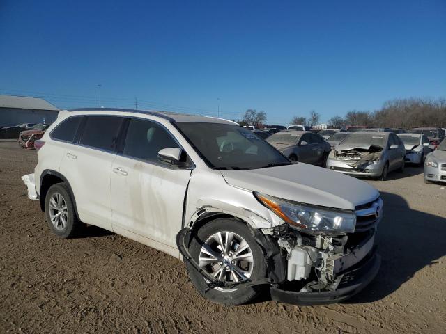 Photo 4 from auction – 2015 TOYOTA HIGHLANDER with VIN 5TDJKRFH9FS162733
