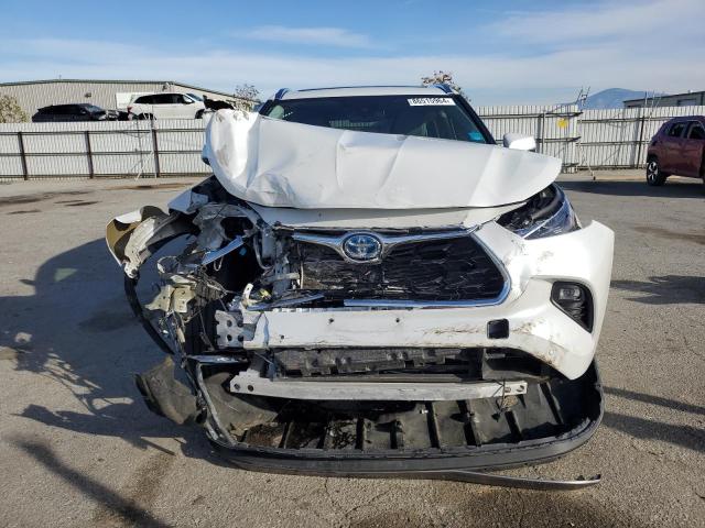 Photo 5 from auction – 2023 TOYOTA HIGHLANDER with VIN 5TDEBRCH2PS107001