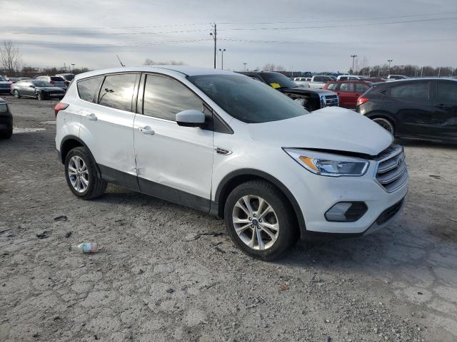 Photo 4 from auction – 2019 FORD ESCAPE SE with VIN 1FMCU9GD1KUB30486