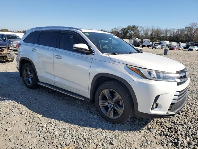Photo 4 from auction – 2017 TOYOTA HIGHLANDER with VIN 5TDDZRFH7HS360500