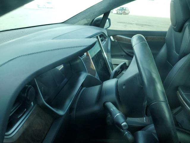 Photo 9 from auction – 2017 TESLA MODEL X with VIN 5YJXCBE20HF078528