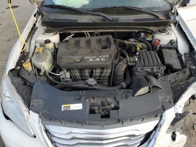 Photo 11 from auction – 2014 CHRYSLER 200 LX with VIN 1C3CCBAB2EN142512