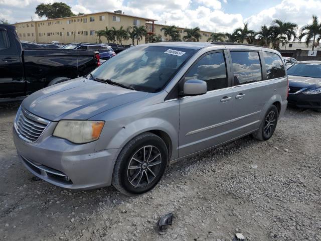 CHRYSLER TOWN & COU 2013 with VIN 2C4RC1BG2DR647669 - Photo from auction