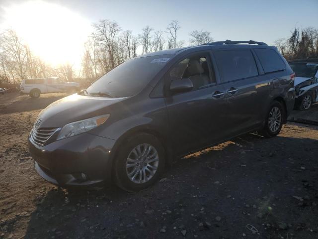Photo 1 from auction – 2013 TOYOTA SIENNA XLE with VIN 5TDYK3DC4DS289910