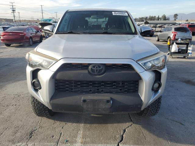 Photo 5 from auction – 2015 TOYOTA 4RUNNER SR with VIN JTEBU5JR9F5230974