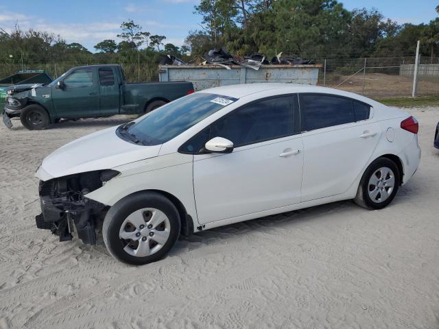 KIA FORTE LX 2015 with VIN KNAFX4A63F5323869 - Photo from auction