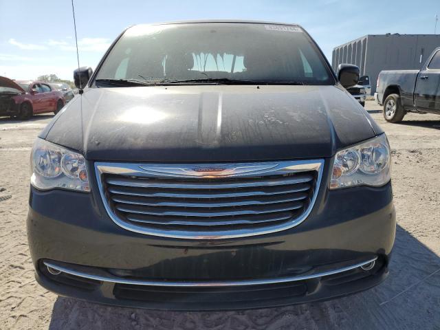 Photo 5 from auction – 2016 CHRYSLER TOWN & COU with VIN 2C4RC1BG3GR256809