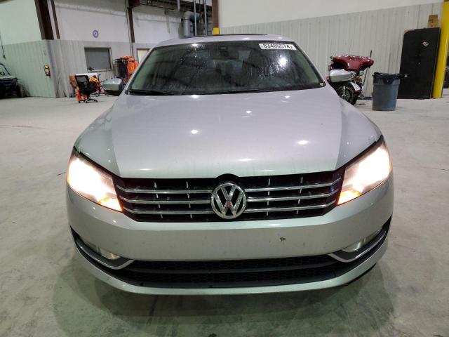 Photo 5 from auction – 2013 VOLKSWAGEN PASSAT SE with VIN 1VWBM7A38DC011165
