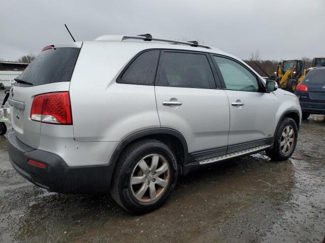 Photo 3 from auction – 2013 KIA SORENTO LX with VIN 5XYKTCA67DG343764