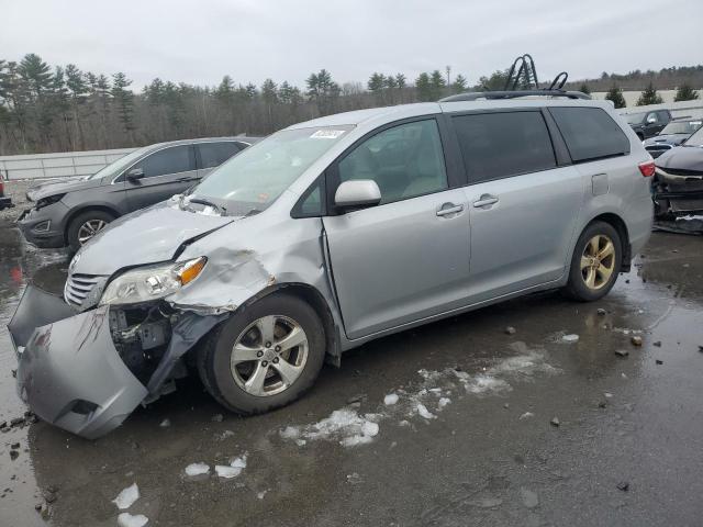 TOYOTA SIENNA LE 2017 with VIN 5TDKZ3DC4HS828632 - Photo from auction