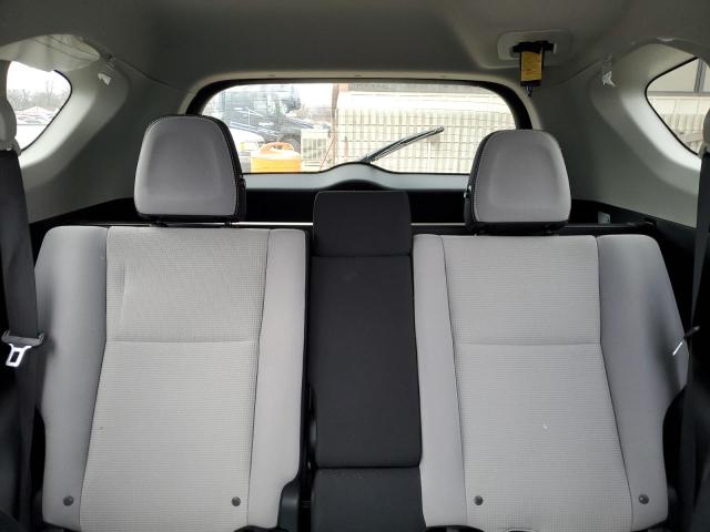 Photo 10 from auction – 2017 TOYOTA RAV4 XLE with VIN JTMRFREV6HD214428