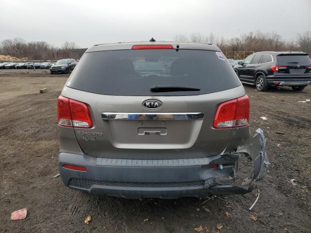 Photo 6 from auction – 2011 KIA SORENTO LX with VIN 5XYKTCA14BG125475