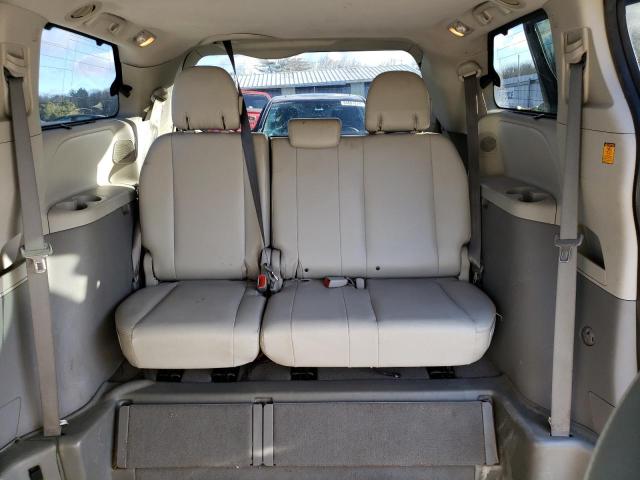 Photo 10 from auction – 2011 TOYOTA SIENNA XLE with VIN 5TDYK3DC4BS100914