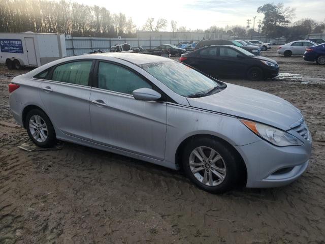 Photo 4 from auction – 2013 HYUNDAI SONATA GLS with VIN 5NPEB4AC4DH750154