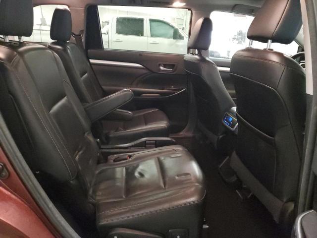 Photo 11 from auction – 2016 TOYOTA HIGHLANDER with VIN 5TDJKRFHXGS226733