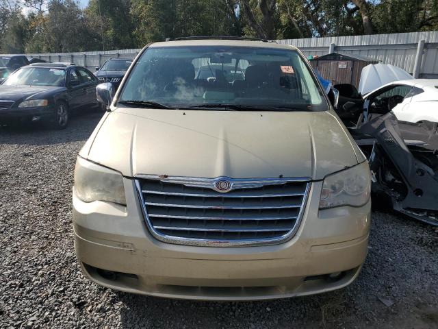 Photo 5 from auction – 2010 CHRYSLER TOWN & COU with VIN 2A4RR8DX5AR448531