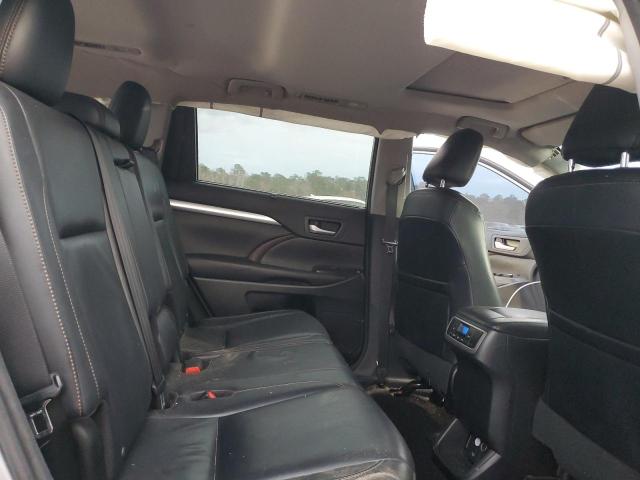 Photo 11 from auction – 2016 TOYOTA HIGHLANDER with VIN 5TDJKRFH4GS307257