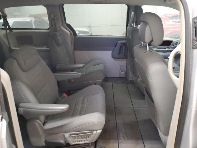 Photo 11 from auction – 2010 CHRYSLER TOWN & COU with VIN 2A4RR5D19AR463804