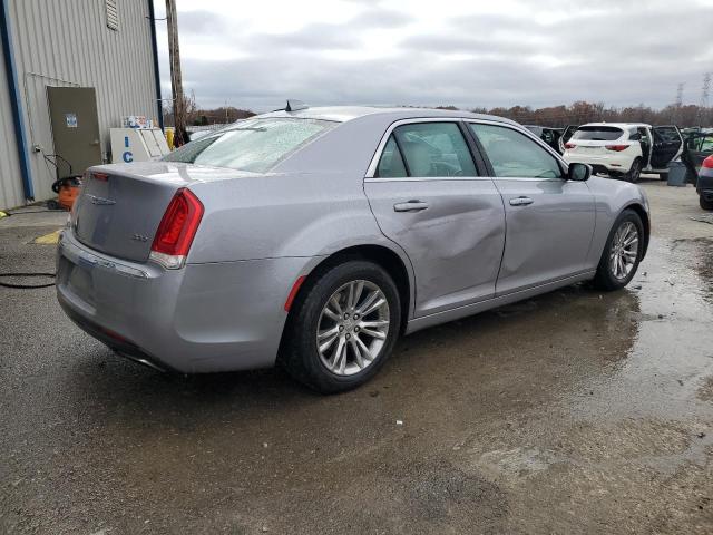 Photo 3 from auction – 2017 CHRYSLER 300 LIMITE with VIN 2C3CCAAG0HH661982