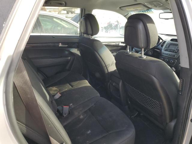 Photo 11 from auction – 2015 KIA SORENTO LX with VIN 5XYKT4A67FG634077
