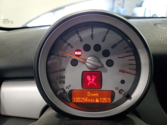 Photo 9 from auction – 2009 MINI COOPER CLU with VIN WMWML33579TP97941