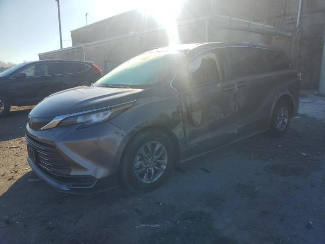 Photo 1 from auction – 2021 TOYOTA SIENNA LE with VIN 5TDKRKEC5MS025153