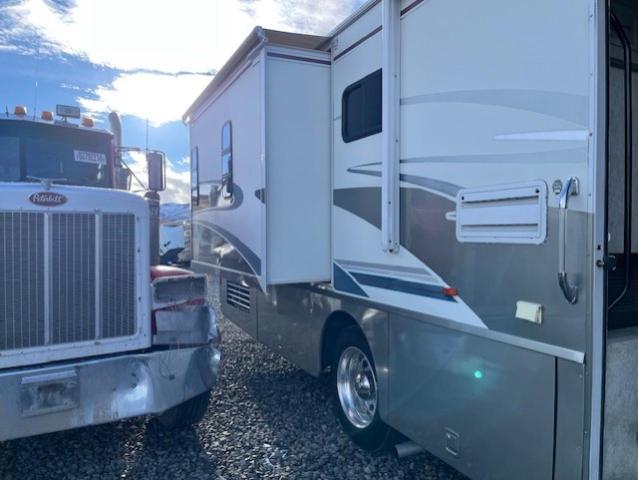 Photo 9 from auction – 2003 WINNEBAGO CHIEFTAN with VIN 5B4MP67GX33367726