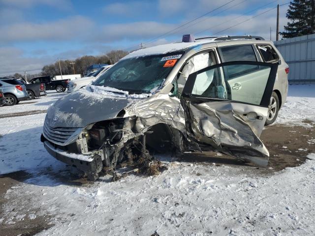 Photo 1 from auction – 2017 TOYOTA SIENNA LE with VIN 5TDKZ3DC9HS872299