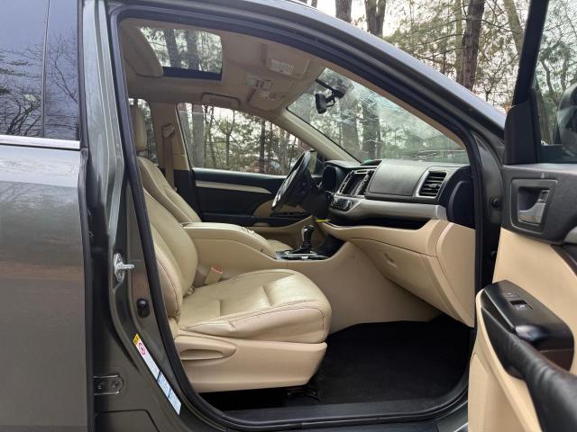Photo 5 from auction – 2014 TOYOTA HIGHLANDER with VIN 5TDJKRFH4ES045723