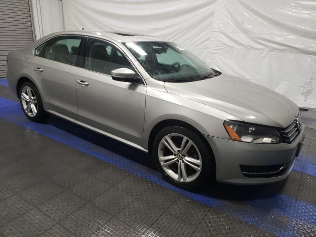 Photo 4 from auction – 2014 VOLKSWAGEN PASSAT SE with VIN 1VWBT7A37EC037146
