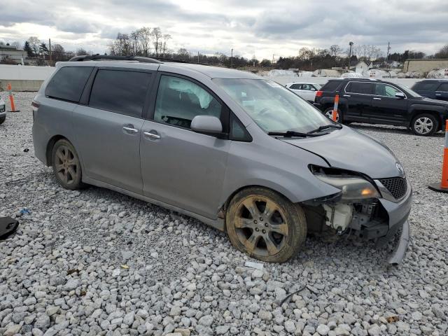 Photo 4 from auction – 2016 TOYOTA SIENNA SE with VIN 5TDXK3DC2GS724049