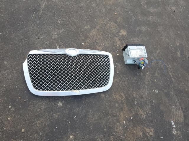 Photo 12 from auction – 2008 CHRYSLER 300 LX with VIN 2C3KA43R88H253389