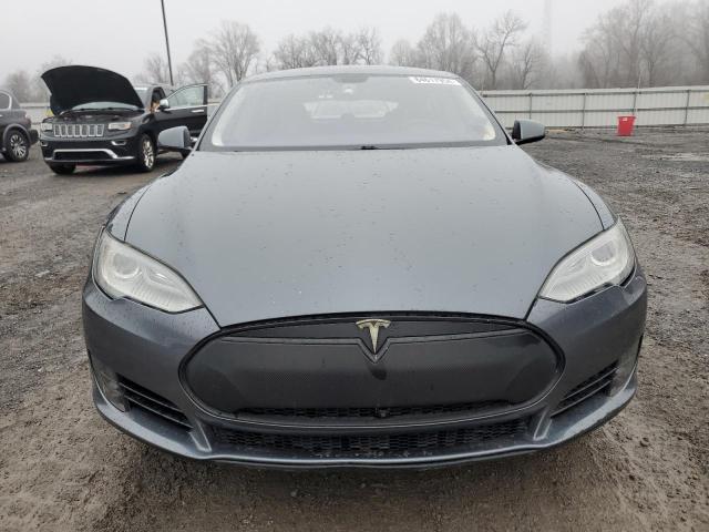 Photo 5 from auction – 2013 TESLA MODEL S with VIN 5YJSA1CG2DFP03806