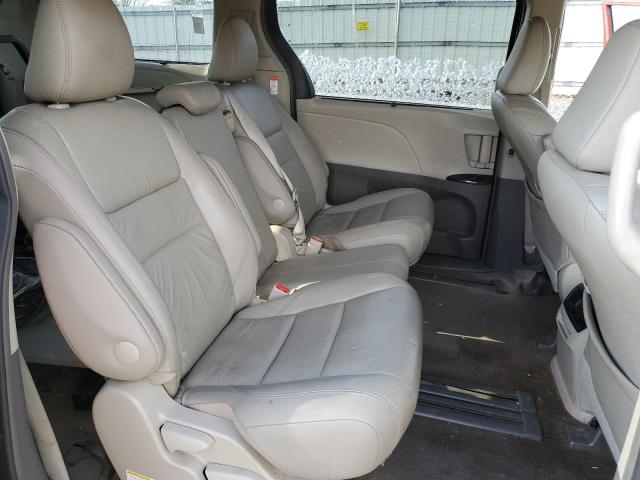 Photo 11 from auction – 2016 TOYOTA SIENNA XLE with VIN 5TDYK3DC1GS706355
