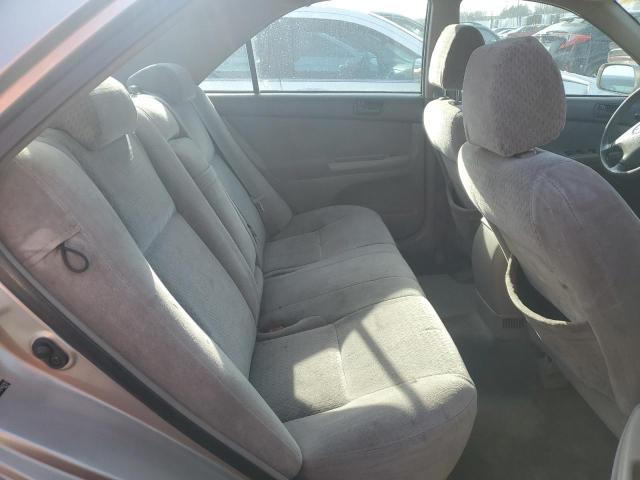 Photo 10 from auction – 2004 TOYOTA CAMRY LE with VIN 4T1BE32K14U940781
