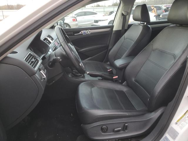 Photo 7 from auction – 2015 VOLKSWAGEN PASSAT S with VIN 1VWAT7A34FC013206