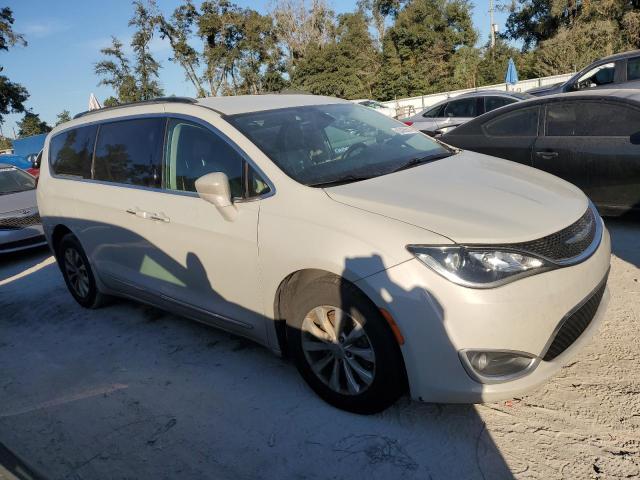 Photo 4 from auction – 2017 CHRYSLER PACIFICA T with VIN 2C4RC1BG6HR583335
