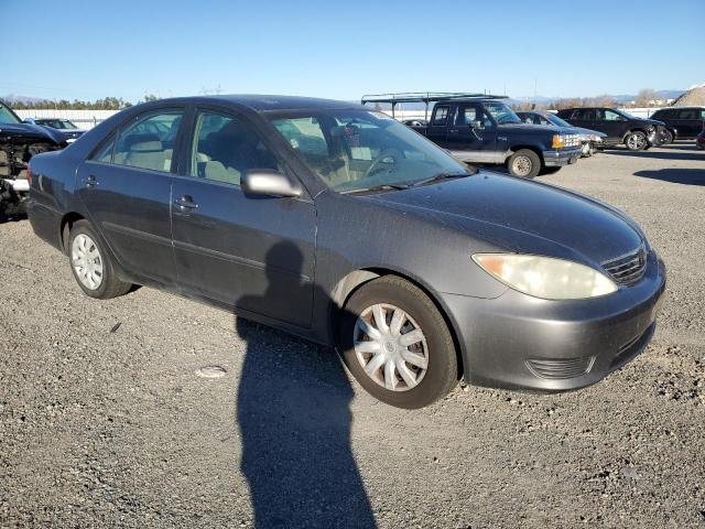 Photo 4 from auction – 2005 TOYOTA CAMRY LE with VIN 4T1BE32K35U562142
