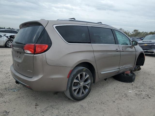 Photo 3 from auction – 2017 CHRYSLER PACIFICA L with VIN 2C4RC1GG4HR729952