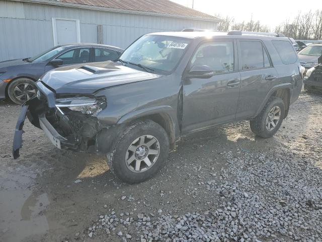 TOYOTA 4RUNNER SR 2016 مع رقم تعريف المركبة JTEBU5JRXG5324315 - صورة من المزاد