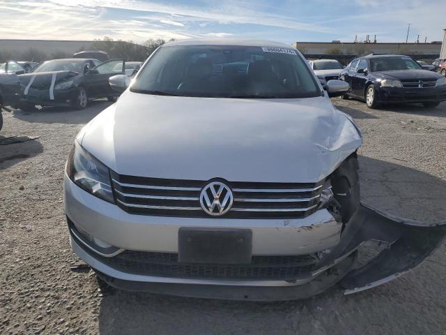 Photo 5 from auction – 2015 VOLKSWAGEN PASSAT S with VIN 1VWAT7A31FC103686